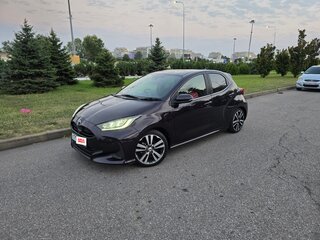 2020 Toyota Yaris IV, фиолетовый, 1600000 рублей, вид 1