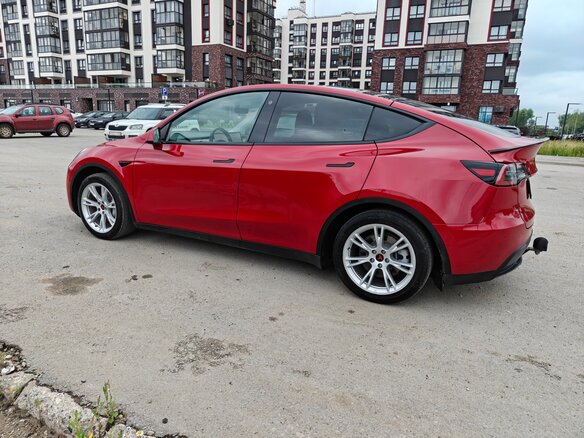 2021 Tesla Model Y Long Range I, красный, 3700000 рублей - вид 9
