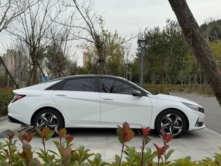 2022 Hyundai Elantra VII (CN7), белый, 1588000 рублей, вид 4
