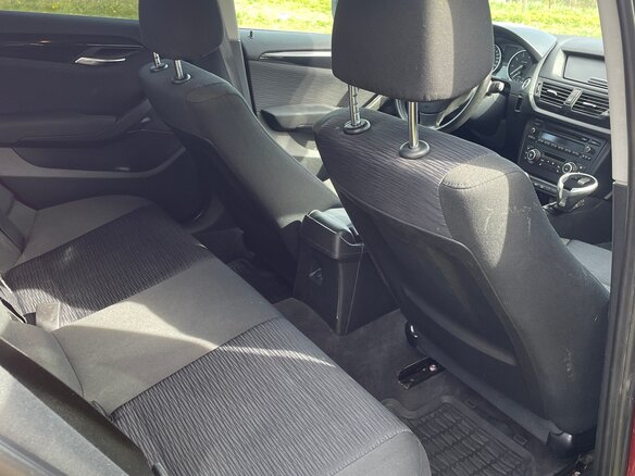 2012 BMW X1 20i I (E84), пурпурный, 1100000 рублей - вид 9