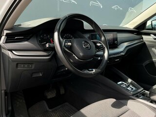 2021 Skoda Octavia IV (A8), белый, 1795400 рублей, вид 5