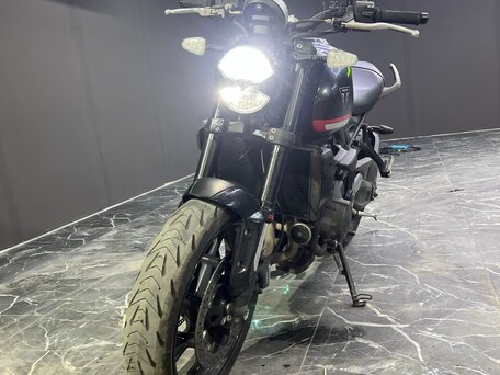 2021 Triumph Trident 660, чёрный, 900000 рублей, вид 1