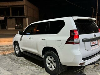 2015 Toyota Land Cruiser Prado 150 Series Рестайлинг 1, белый, 4050000 рублей, вид 3