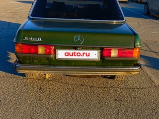 1981 Mercedes-Benz W123 240, зелёный, 450000 рублей, вид 2