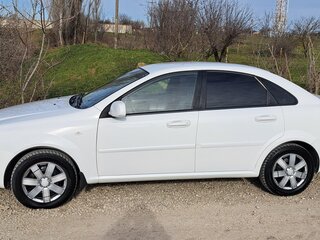 2010 Chevrolet Lacetti I, белый, 700000 рублей, вид 4