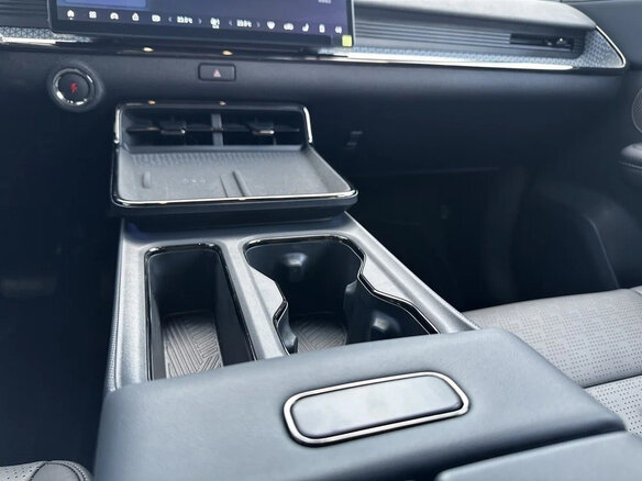2026 Toyota bZ3X 58.3 kWh, серый, 2342000 рублей - вид 19