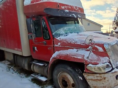 2003 International 4000 Series, красный, 800000 рублей, вид 3