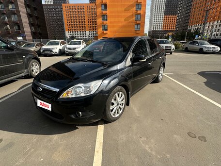 2011 Ford Focus II Рестайлинг, чёрный, 520000 рублей, вид 1