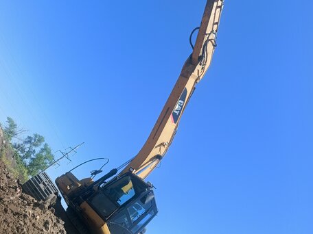 2011 Caterpillar 330D2 L, жёлтый, 5500000 рублей, вид 3