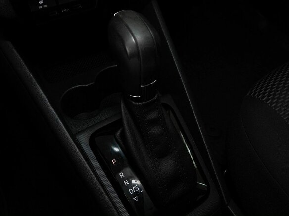 2021 Volkswagen Polo VI, чёрный, 1598000 рублей - вид 10