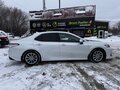 2021 Toyota Camry VIII (XV70) Рестайлинг, белый, 2090000 рублей - вид 3