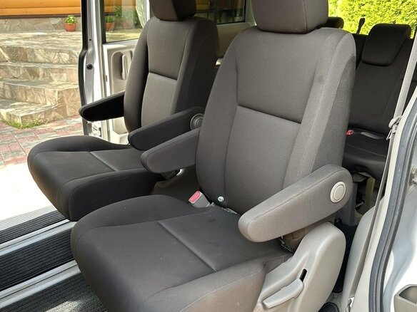 2019 Honda Stepwgn V Рестайлинг, серебристый, 1999000 рублей - вид 22