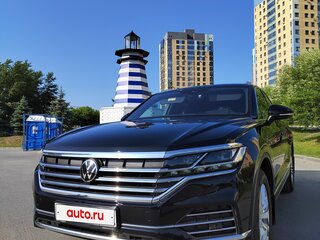 2021 Volkswagen Touareg III, чёрный, 8000000 рублей, вид 2