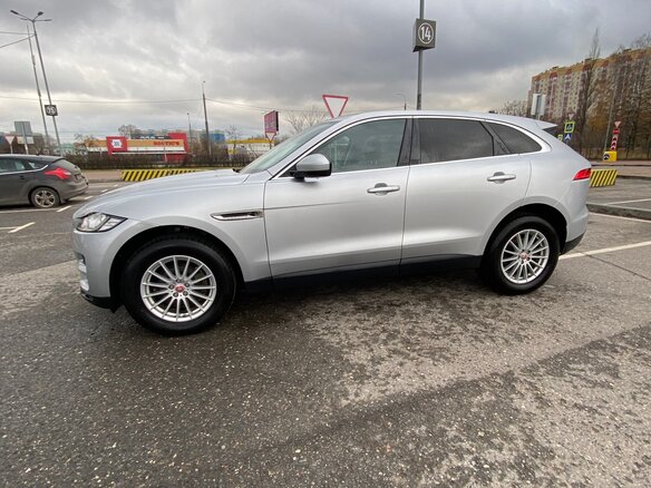 2019 Jaguar F-Pace I, серебристый, 2555000 рублей - вид 6