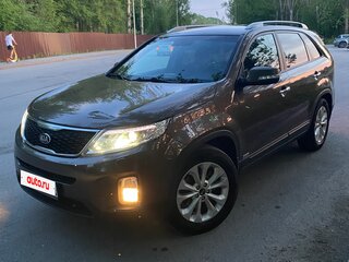 2016 Kia Sorento II Рестайлинг, бежевый, 2300000 рублей, вид 4