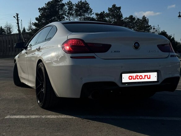 2014 BMW 6 серии Gran Coupe 640d xDrive III (F06/F13/F12), белый, 2500000 рублей - вид 6