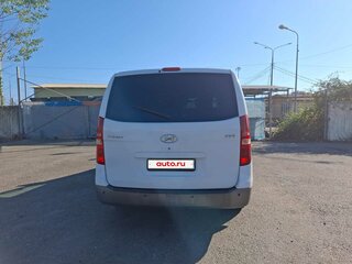 2011 Hyundai H-1 II, белый, 1330000 рублей, вид 2