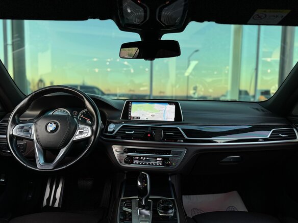 2017 BMW 7 серии 750i xDrive VI (G11/G12), чёрный, 2699999 рублей - вид 11