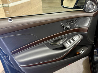 2017 Mercedes-Benz Maybach S-Класс 560 I (X222) Рестайлинг, пурпурный, 7800000 рублей, вид 5