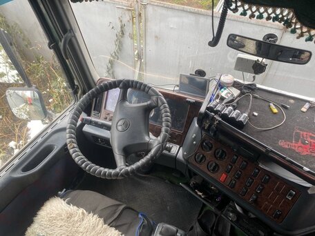 1998 Mercedes-Benz Actros, зелёный, 1300000 рублей, вид 4