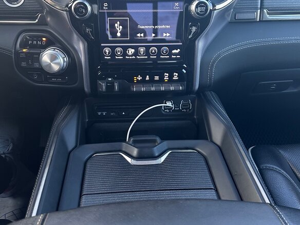 2019 Ram 1500 Crew Cab eTorque V, серый, 7200000 рублей - вид 10