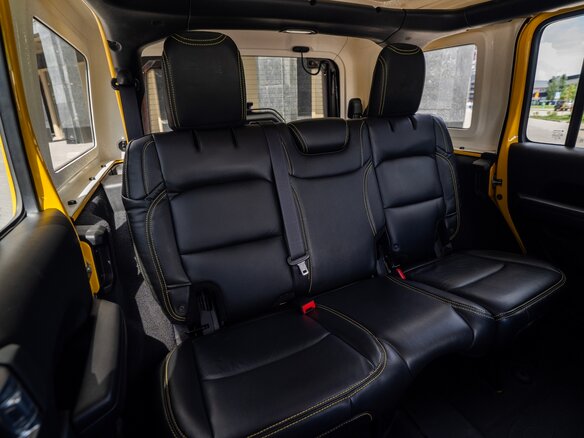 2021 Jeep Wrangler IV (JL), жёлтый, 4900000 рублей - вид 15