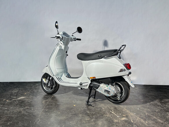 2025 Vespa VXL 125, белый, 420000 рублей - вид 2