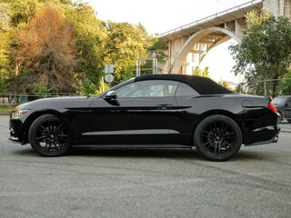 2015 Ford Mustang VI, чёрный, 2399999 рублей, вид 3
