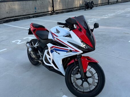 2016 Honda CBR 400R, белый, 520000 рублей, вид 3