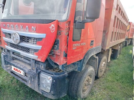2022 IVECO-Hongyan 8x4 (CQ3406), красный, 1470755 рублей, вид 1