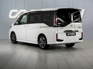2019 Honda Stepwgn Spada V Рестайлинг, белый, 2479000 рублей, вид 2