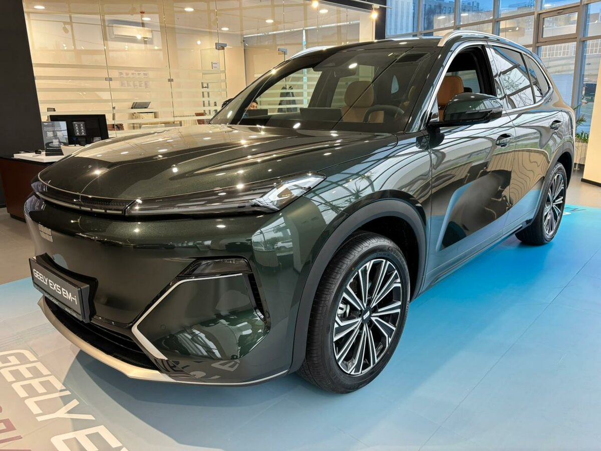 Открыть фотографии: Geely EX5 Гибрид