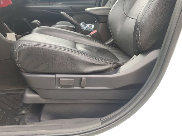 2012 Mitsubishi Outlander III, белый, 1499000 рублей - вид 11