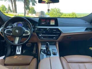 2019 BMW 6 серии Gran Turismo 640i xDrive IV (G32), чёрный, 4350000 рублей, вид 3