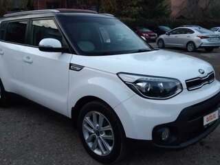 2017 Kia Soul II Рестайлинг, белый, 1442000 рублей, вид 4