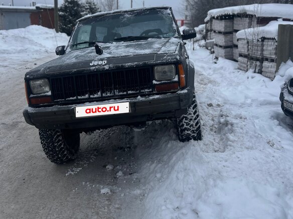 1988 Jeep Cherokee II (XJ), серебристый, 470000 рублей - вид 1