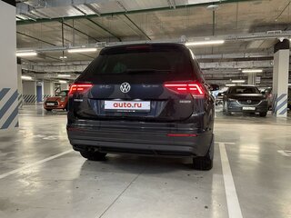 2020 Volkswagen Tiguan II, чёрный, 2650000 рублей, вид 3