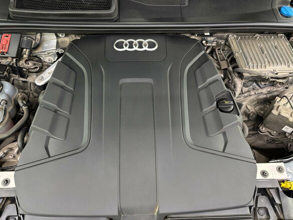 2022 Audi Q7 45 TDI II (4M) Рестайлинг, серый - вид 4