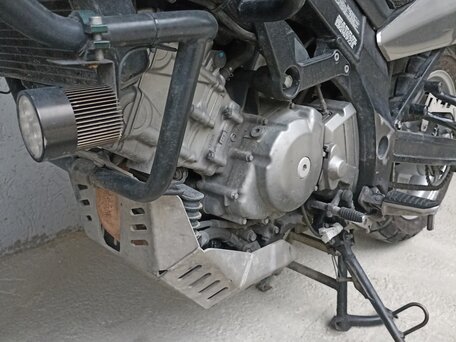 2009 Suzuki V-Strom DL 650, серый, 495000 рублей, вид 4