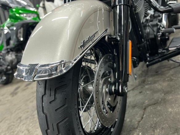 2018 Harley-Davidson Heritage, бежевый, 1490000 рублей - вид 24
