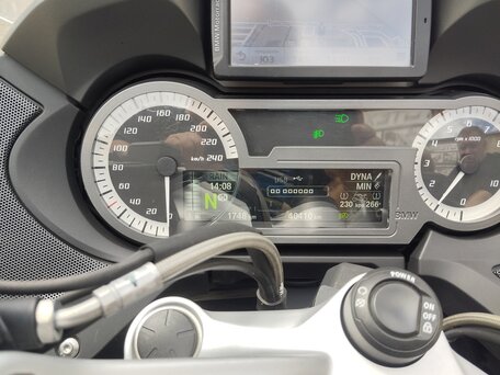 2019 BMW R 1250 RT, белый, 1730000 рублей, вид 4