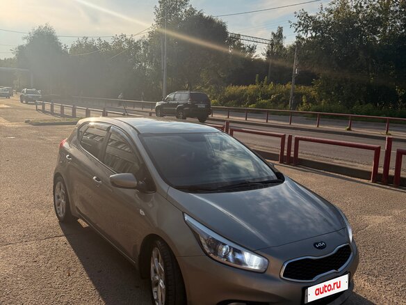2012 Kia Ceed II, серебристый, 820000 рублей - вид 2