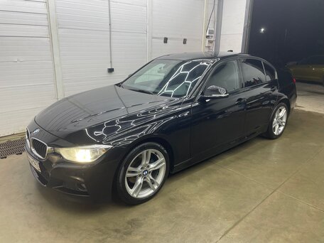 2015 BMW 3 серии 320i xDrive VI (F3x), чёрный, 2100000 рублей, вид 1