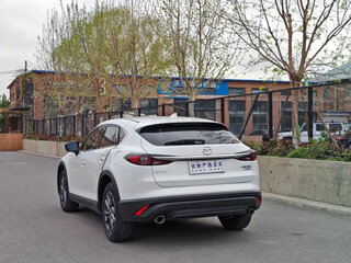 2021 Mazda CX-4 I Рестайлинг, белый, 1680000 рублей, вид 4