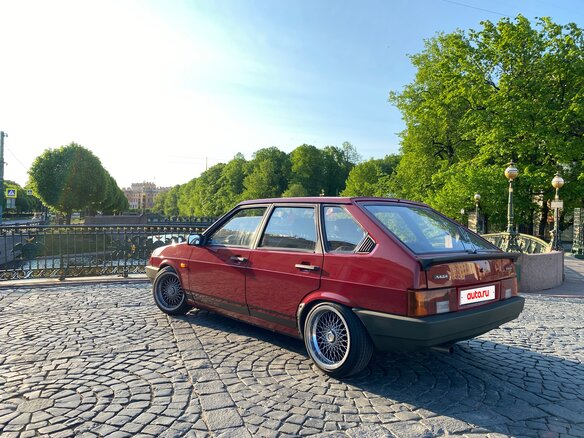 1990 Lada (ВАЗ) 2109, пурпурный, 800000 рублей - вид 3