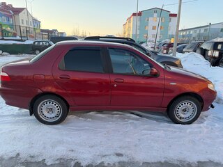 2008 Fiat Albea I Рестайлинг, красный, 190000 рублей, вид 2