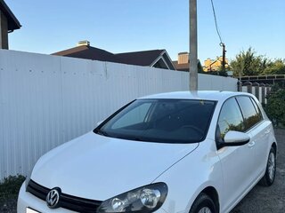 2011 Volkswagen Golf VI, белый, 945000 рублей, вид 2
