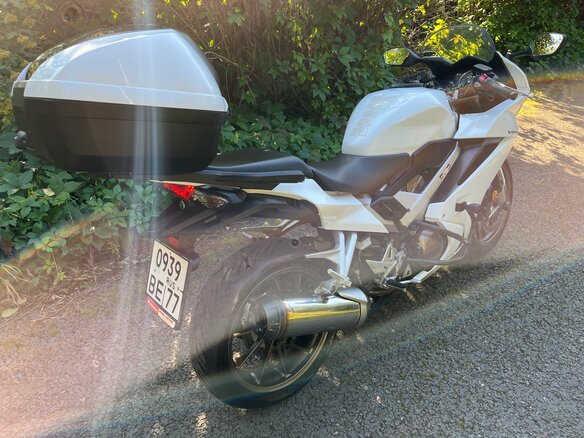 2016 Honda VFR 800, белый, 830000 рублей - вид 10