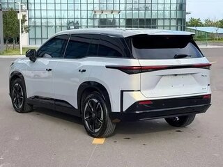 2026 Toyota bZ3X 67.9 kWh, белый, 3300000 рублей, вид 5