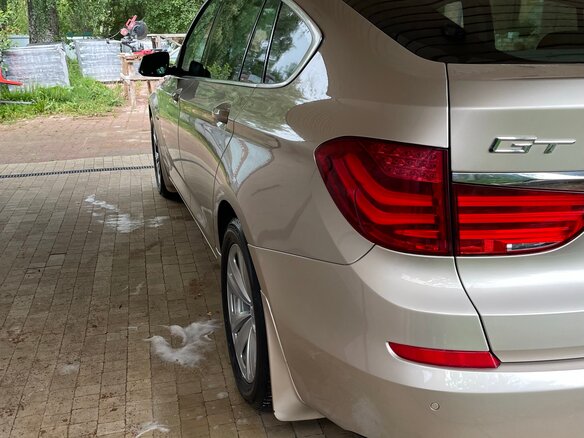 2011 BMW 5 серии Gran Turismo 530d xDrive VI (F10/F11/F07), бежевый, 1770000 рублей - вид 4
